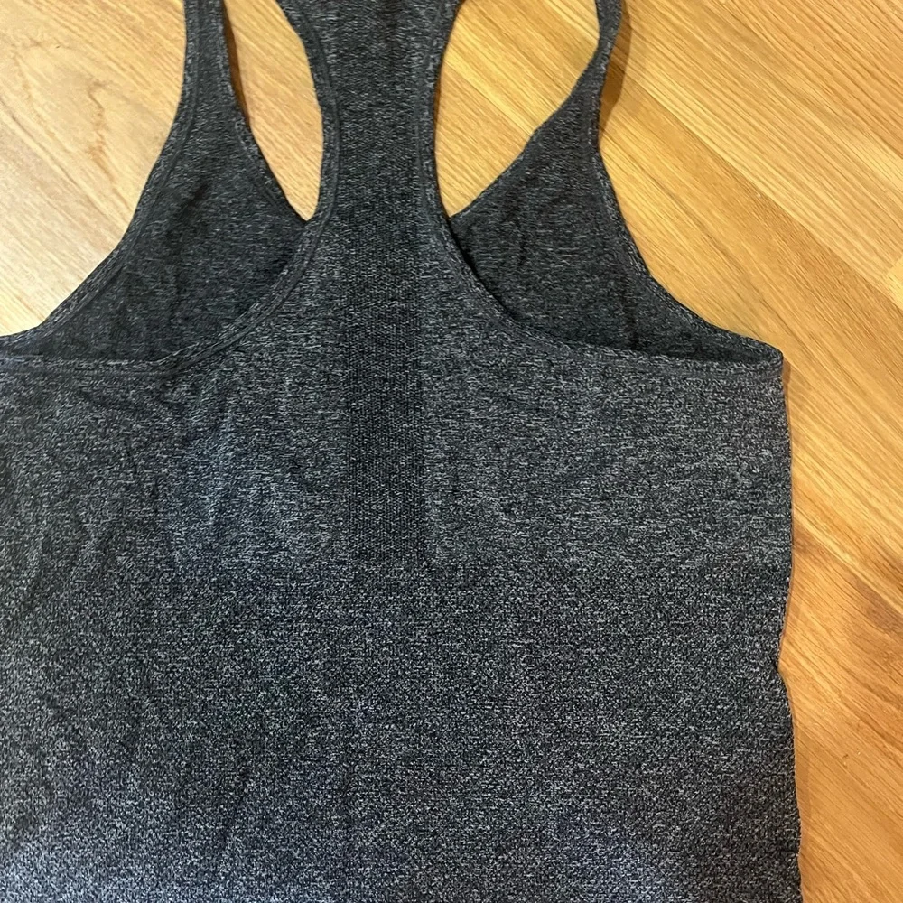 Champion Gray Sleeveless Racerback Tank Top size small - Picture 5 of 5